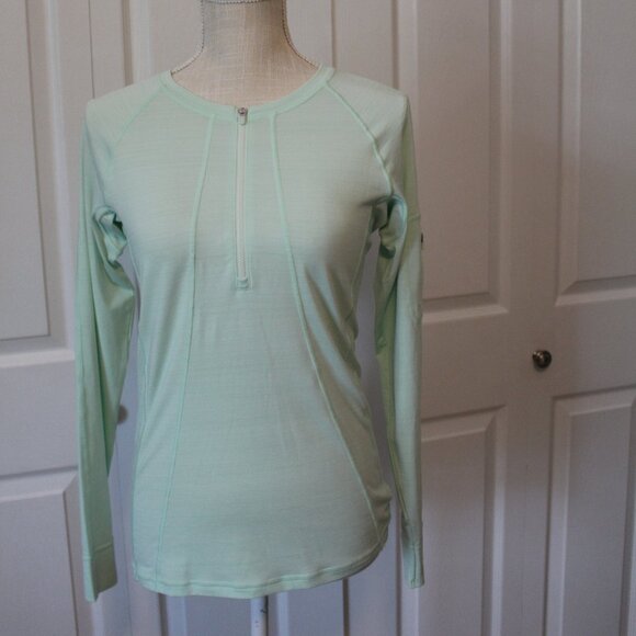 Athleta Pacifica: Rashguard/Sun Shirt - Picture 3 of 7